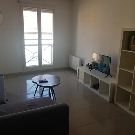 En Duplex, Proche Du Centre Ville, Parking Prive Apartament *