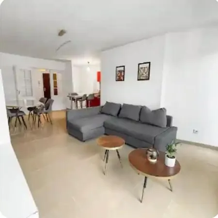 Apartment En Duplex, Proche Du Centre Ville, Parking Prive Reims