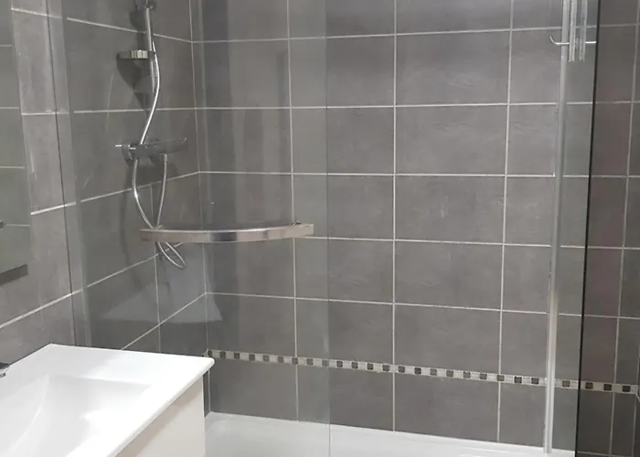 Appartement Proche Du Centre Ville, Parking Privé Reims