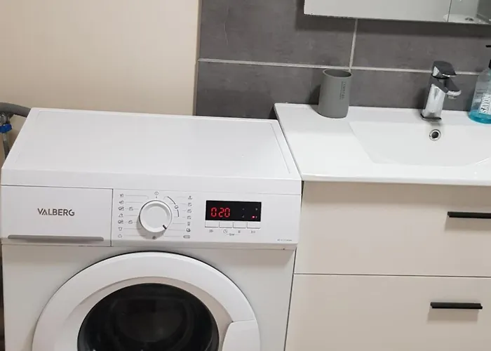 En Duplex, Proche Du Centre Ville, Parking Prive * Reims